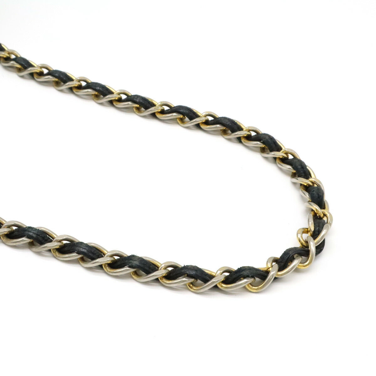 Chanel Matelasse Patent Leather Shoulder Bag - Image 7