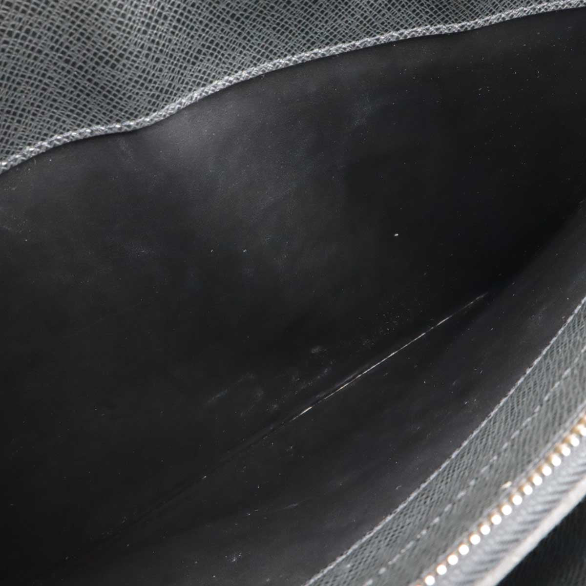 Louis Vuitton Porte-Documents Voyage Taiga 2way bag - Image 7