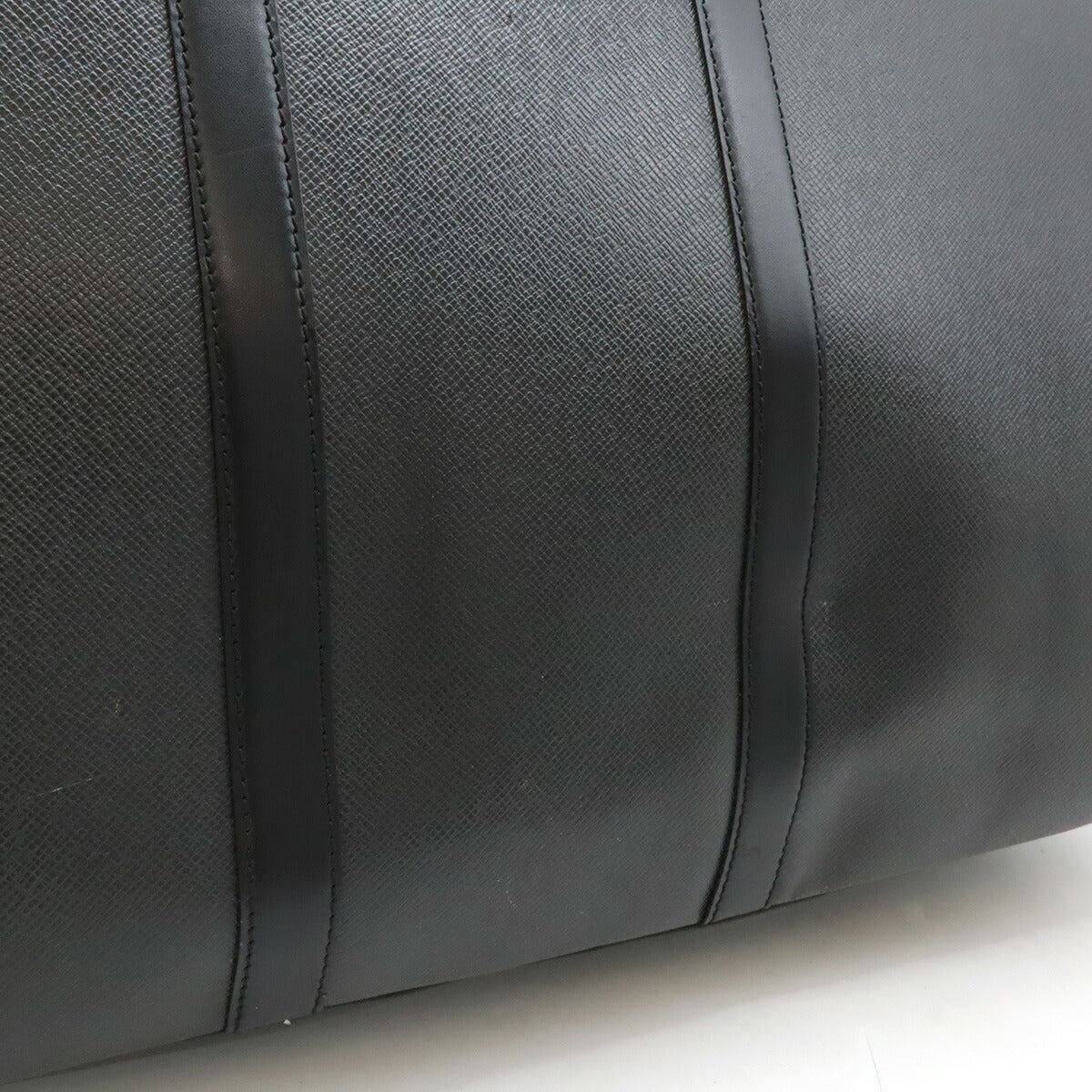 Louis Vuitton Elanga Taiga Boston Bag - Image 8