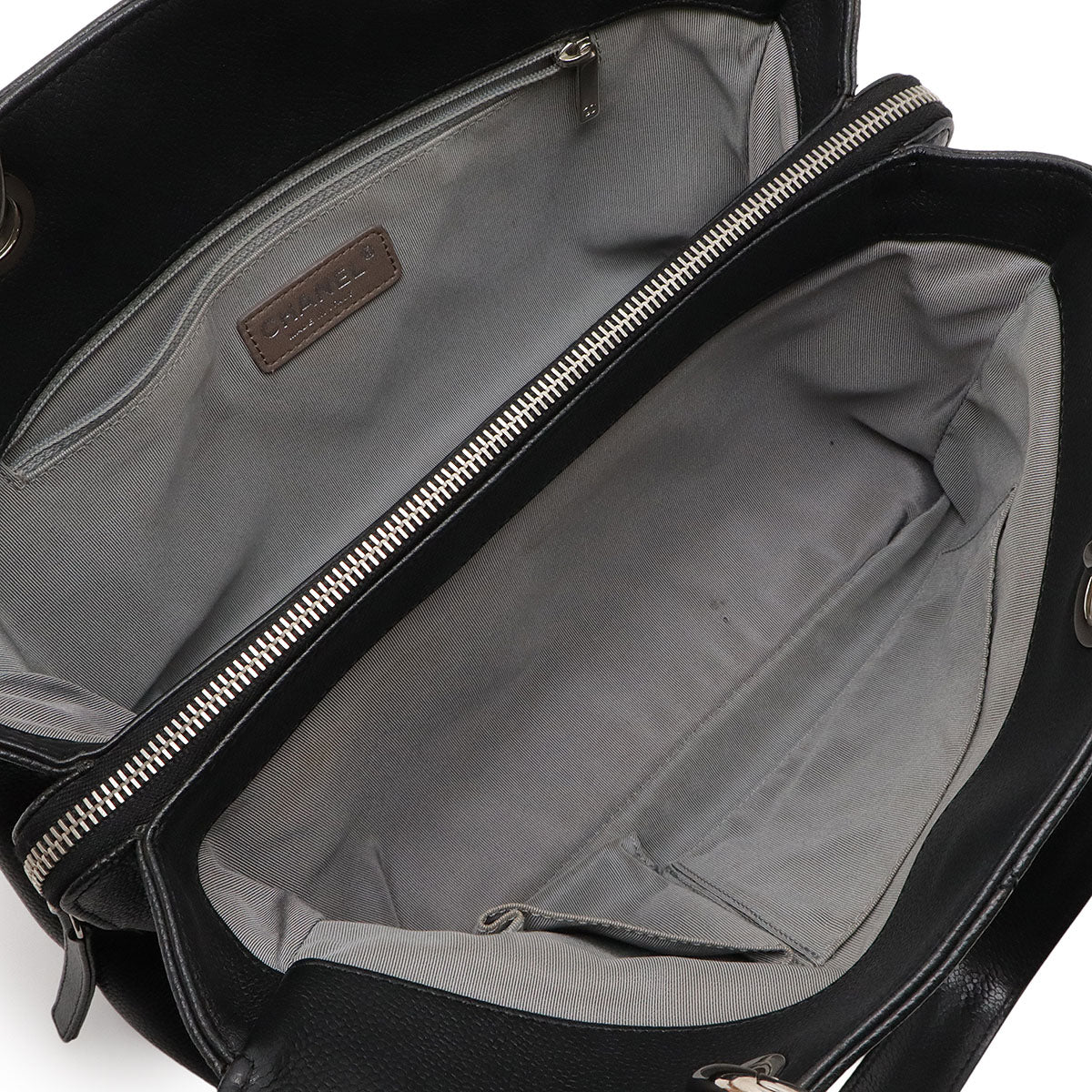 Chanel Matelasse Caviar Leather Handbag - Image 5