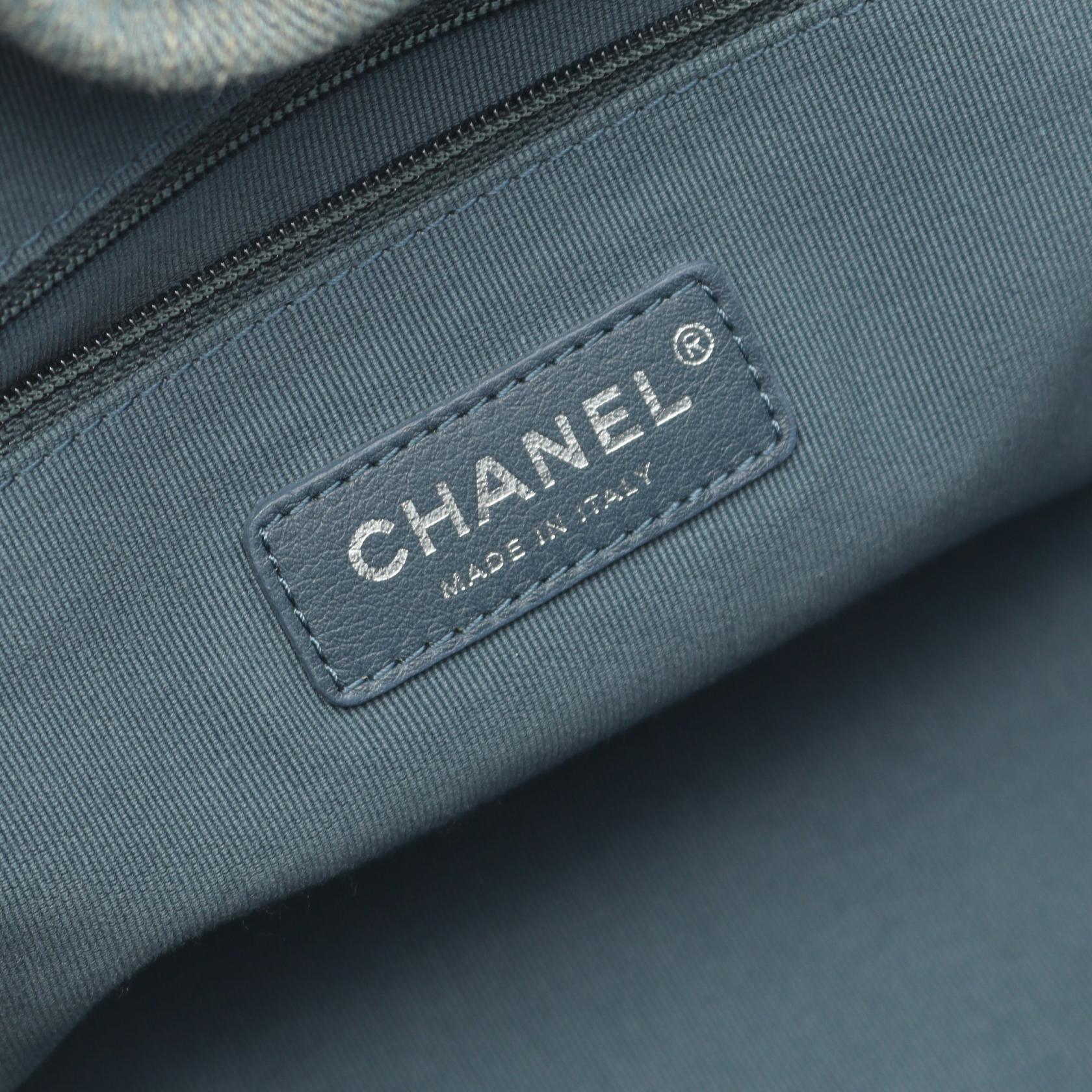 Chanel Deauville Denim Tote Bag - Image 4