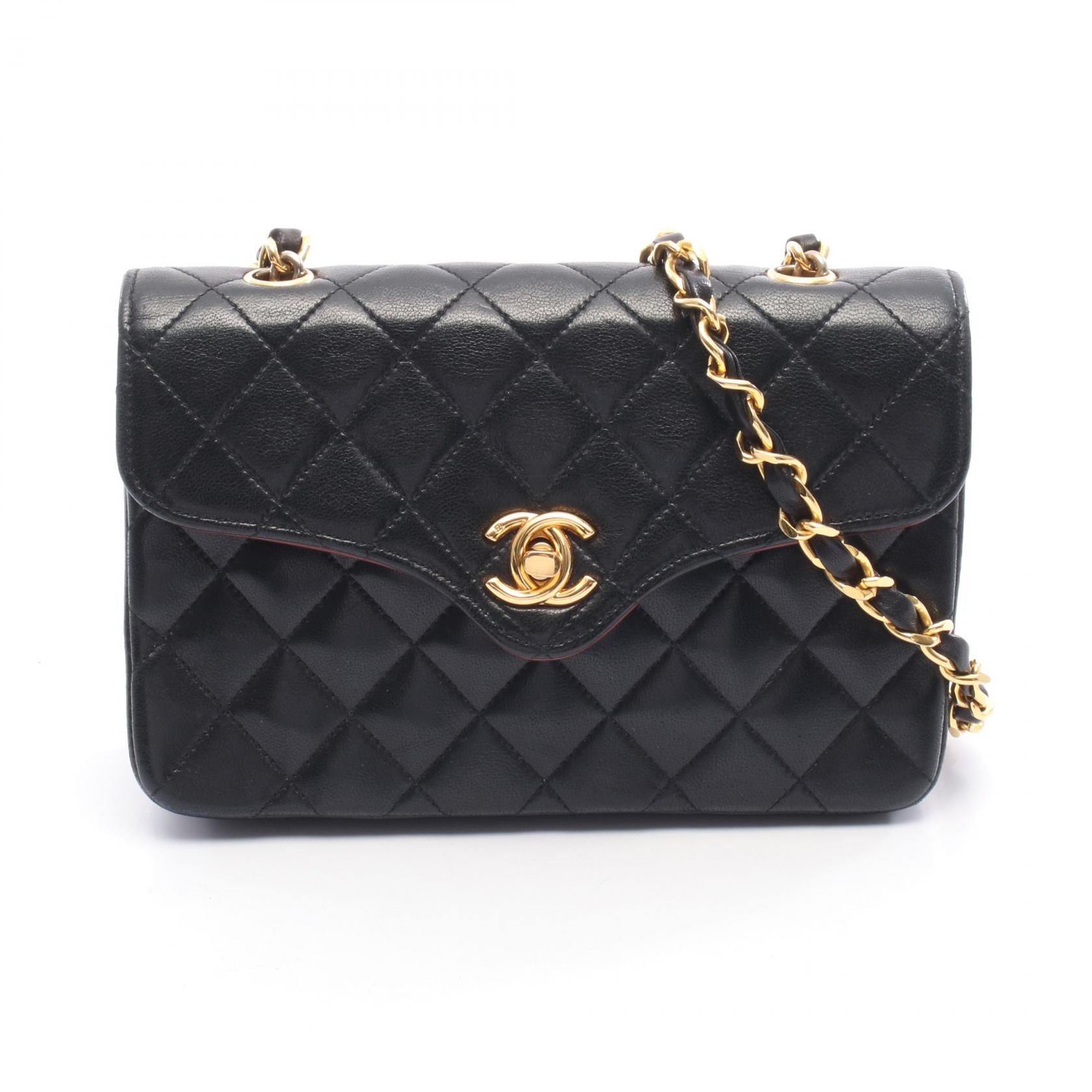 Chanel Mini Matelass¨¦ Lambskin Shoulder Bag