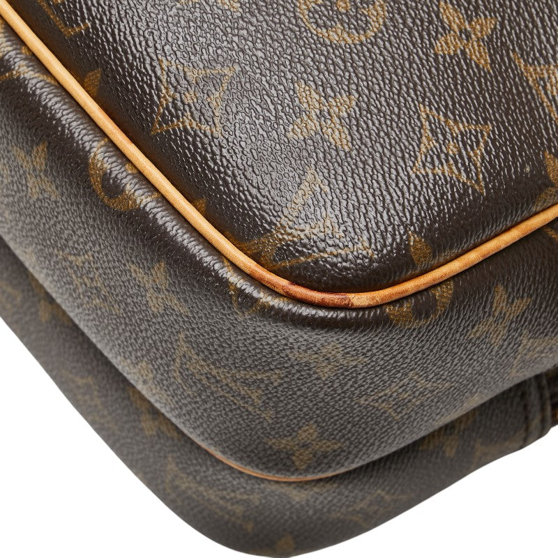 Louis Vuitton Reporter PM Monogram Shoulder Bag - Image 40