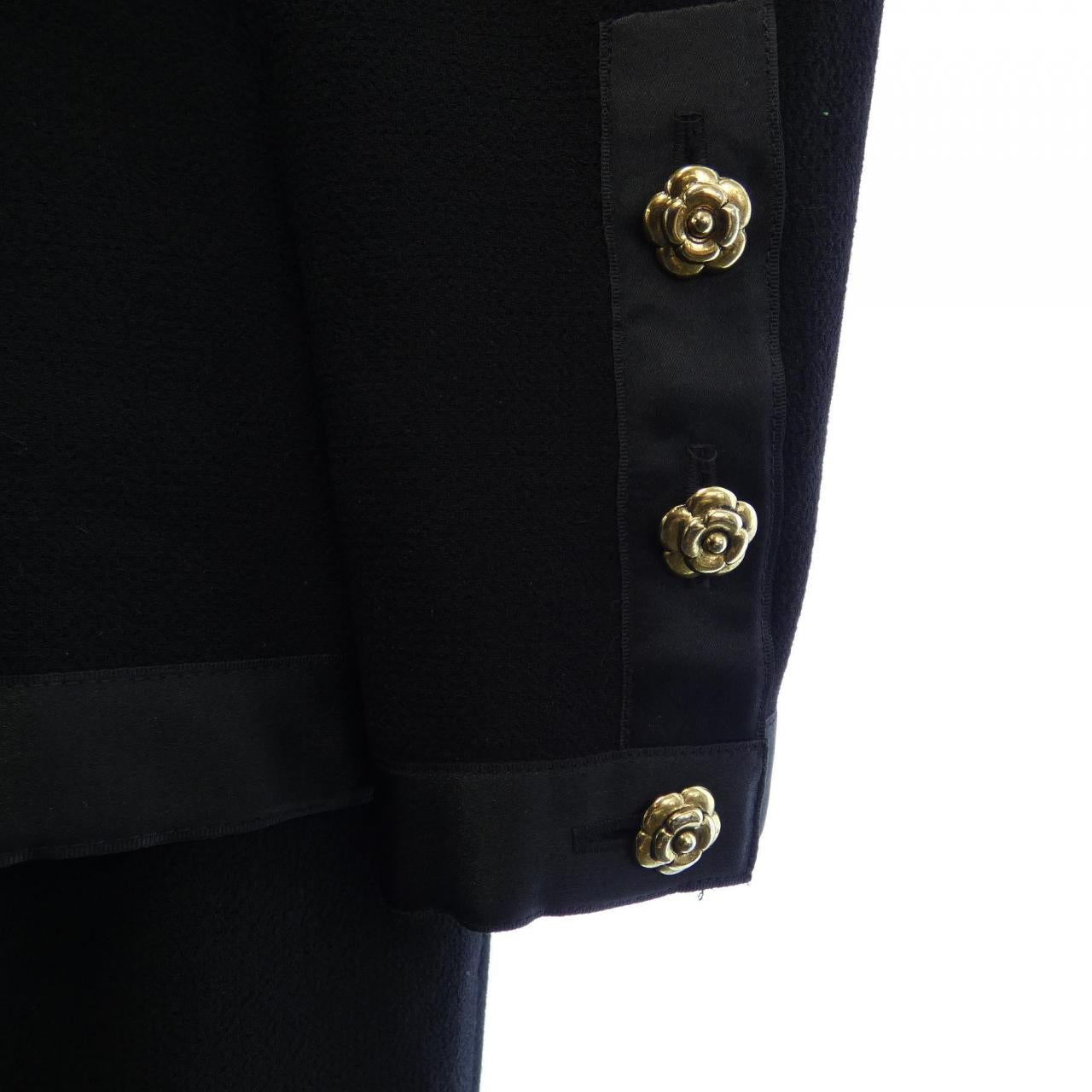 Chanel Suit Set - Image 5