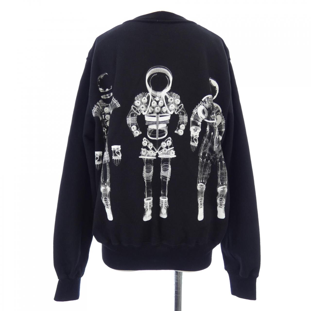 Chanel P57465K07601 17K Sweatshirt - Image 2