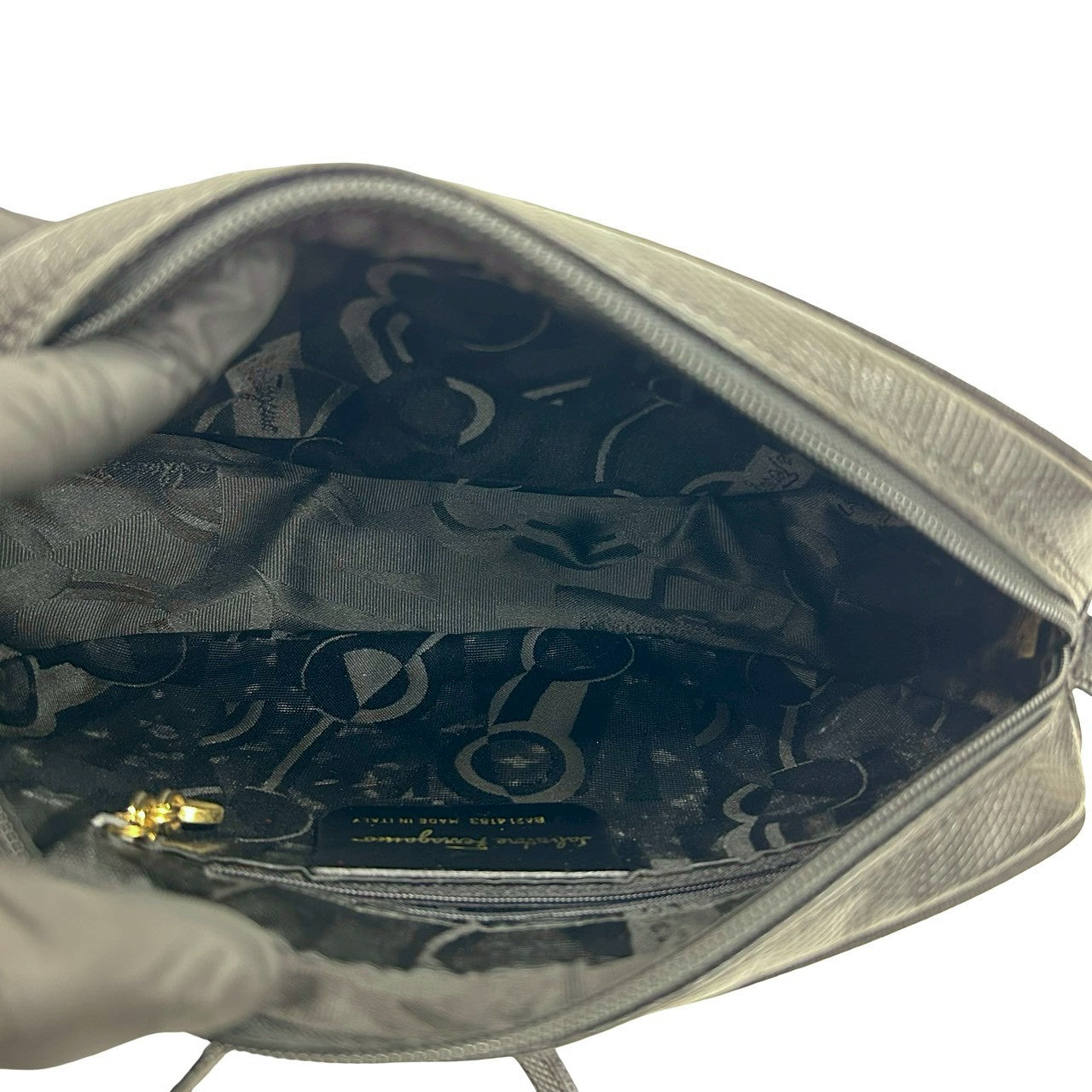 Salvatore Ferragamo Leather Shoulder Bag - Image 9