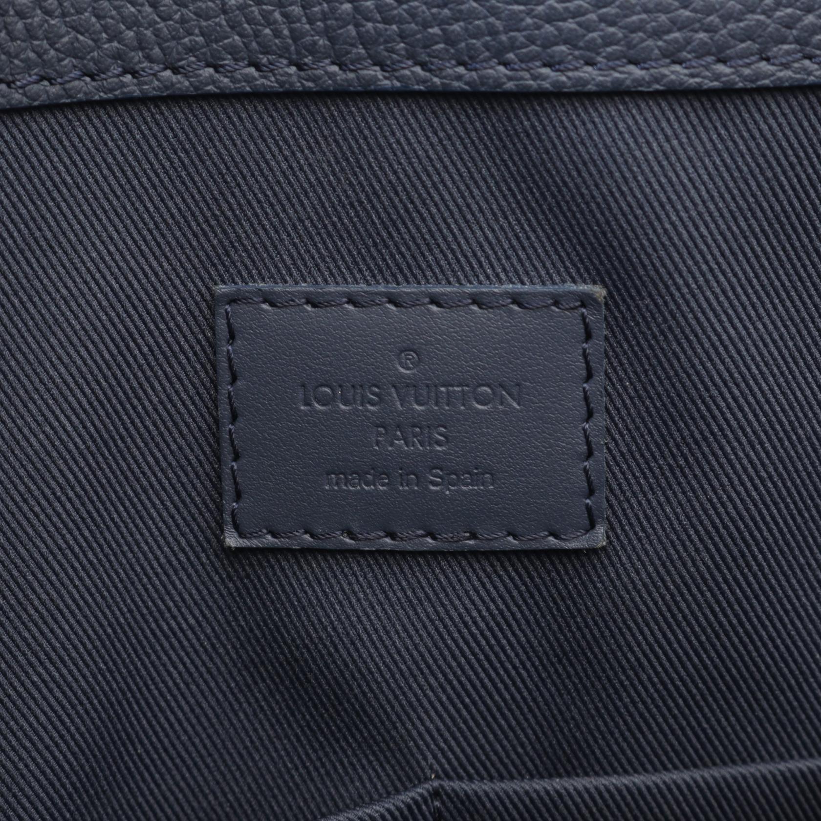 Louis Vuitton Takeoff Aerogram Leather Tote Bag - Image 4